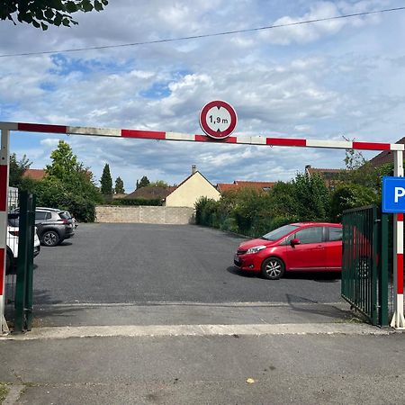 Gites Poirier Bazin Montry Buitenkant foto