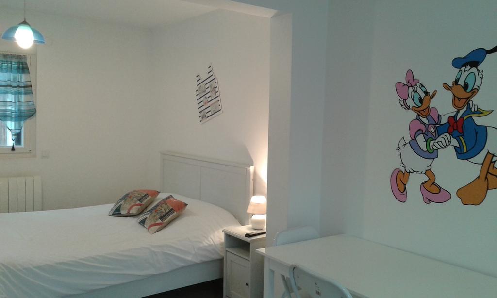 Gites Poirier Bazin Montry Kamer foto