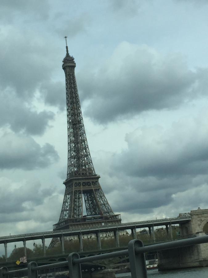 Gites Poirier Bazin Montry Buitenkant foto